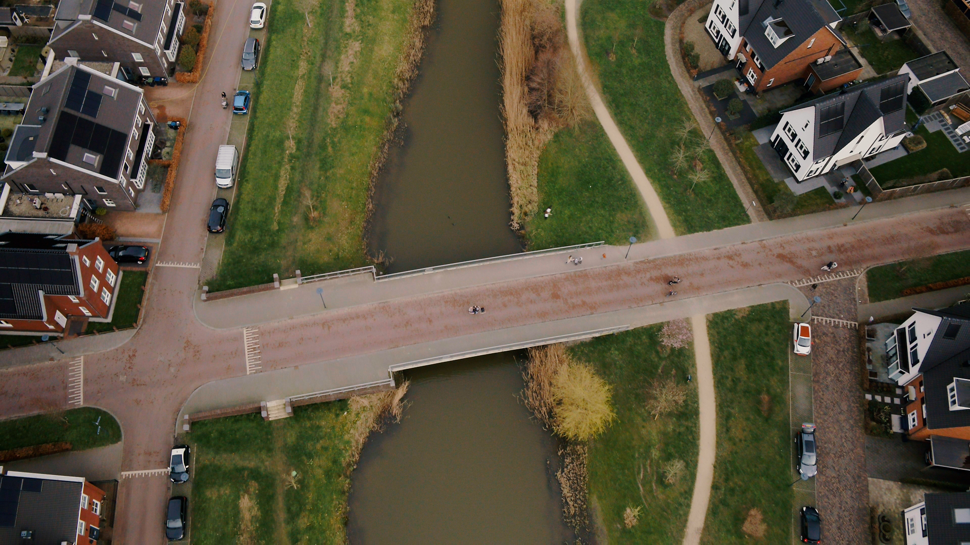 AM_03446_BRANDVIDEO_STILL